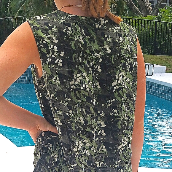 SALE Caslon by Nordstrom sleeveless V-neck top size S - Picture 5 of 11